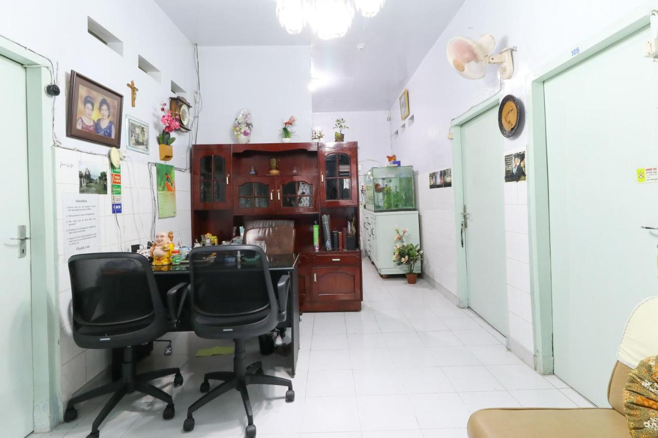 Emy'S Guesthouse Jenggrik Buitenkant foto