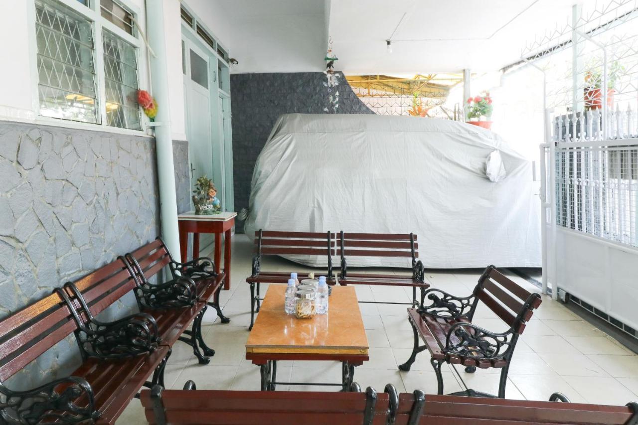 Emy'S Guesthouse Jenggrik Buitenkant foto